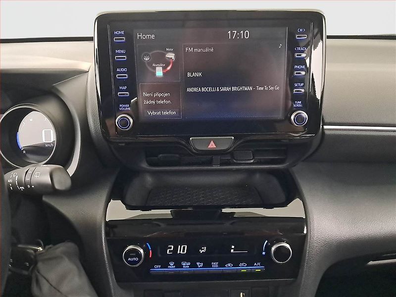 Toyota Yaris Cross (2023) 1.5 VVT-iE E-Four - fotka 12 z 18