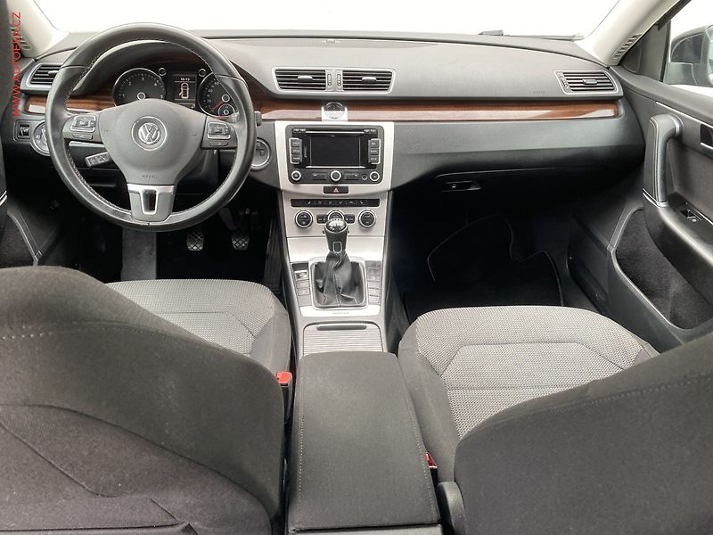 Volkswagen Passat (2014) 2.0 TDi 4x4, Comfortline - fotka 8 z 19