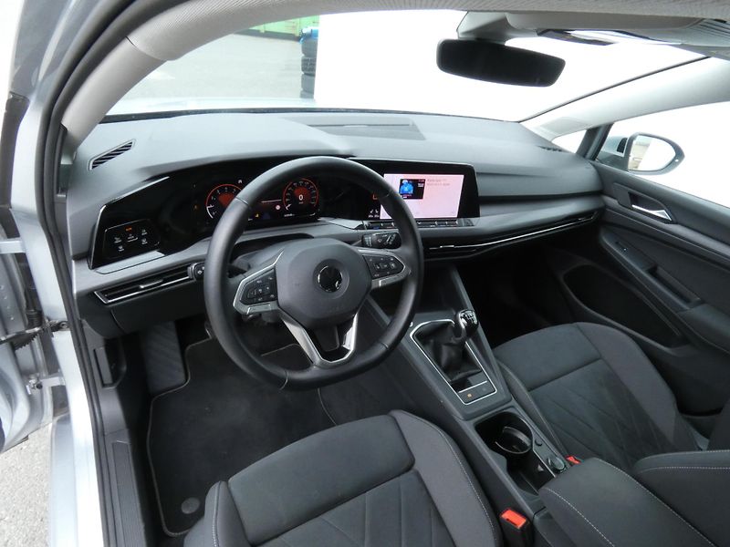 Volkswagen Golf (2021) Style 1,5 TSI 110KW - fotka 5 z 30
