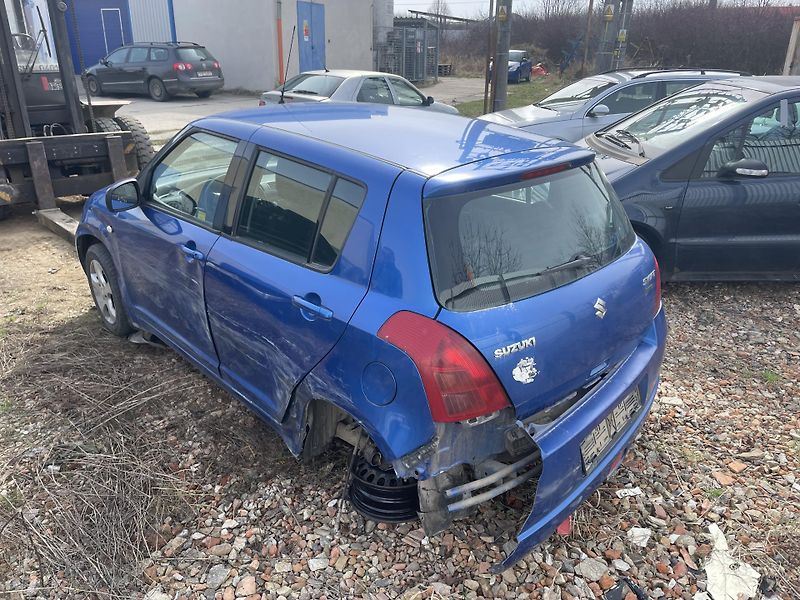 Suzuki Swift 1.3 67,5Kw NÁHRADNÍ DÍLY - fotka 2 z 3