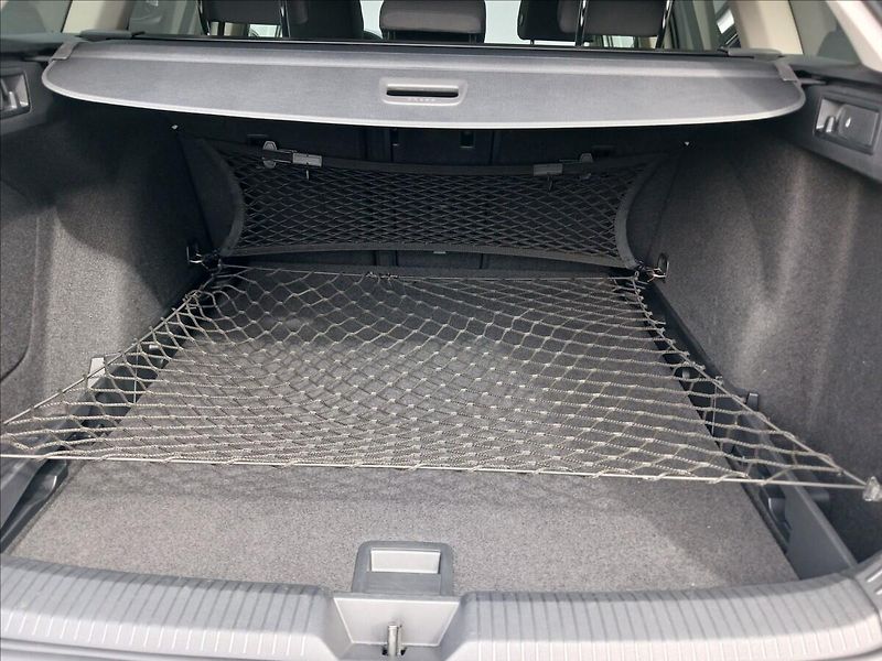 Volkswagen Golf 1,0 81kW LIFE KOMBI - fotka 21 z 23
