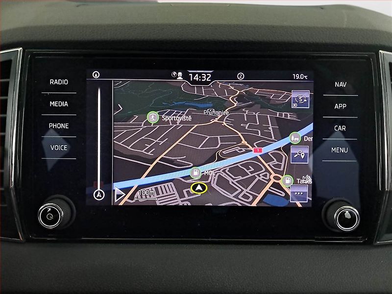 Škoda Karoq (2022) Ambition 2.0 TDI - fotka 20 z 25