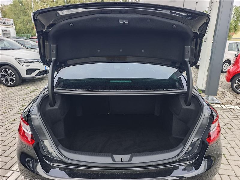 Renault Mégane 1,3 TCe140  GrandCoupé TECHNO - fotka 12 z 19