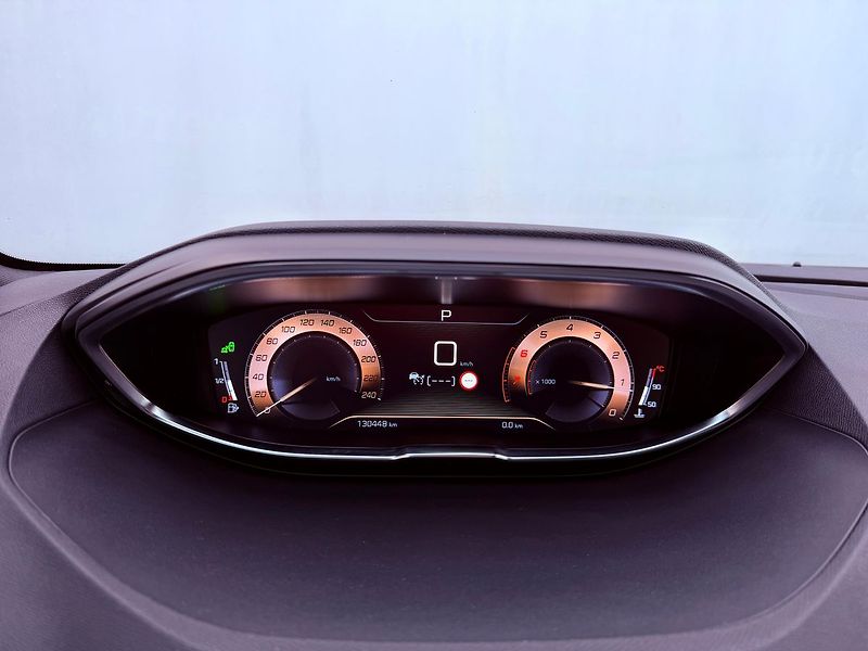 Peugeot 5008 1.6 PureTech Allure, Serviska - fotka 21 z 36
