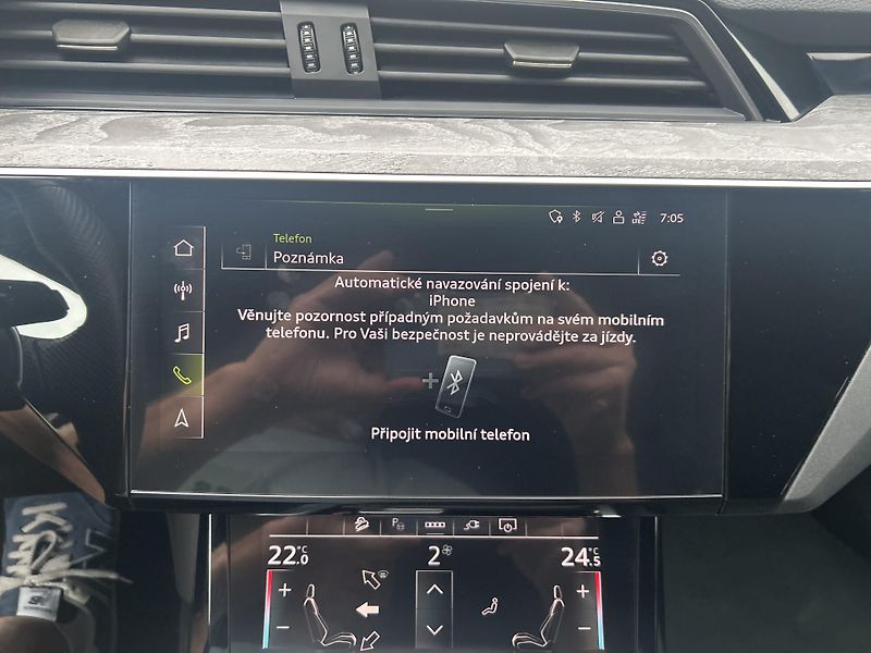 Audi e-tron 55 QUATTRO 300kw S LINE SOH96% - fotka 27 z 47