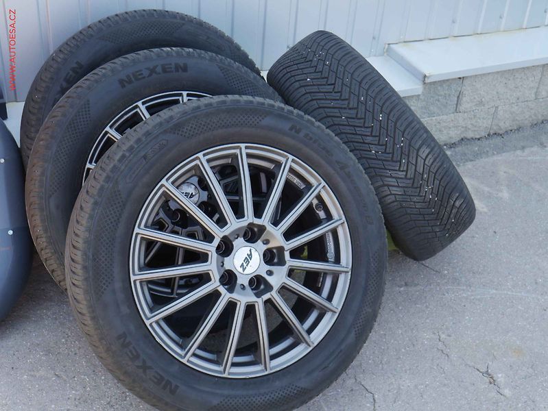 Volkswagen Tiguan Allspace (2021) 2.0 TDi 4Motion, 1.maj,ČR - fotka 22 z 22