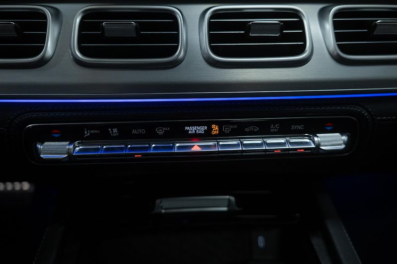 Mercedes-Benz GLE (2024) 450d 270KW AMG PREMIUM 1MAJ ČR - fotka 23 z 44