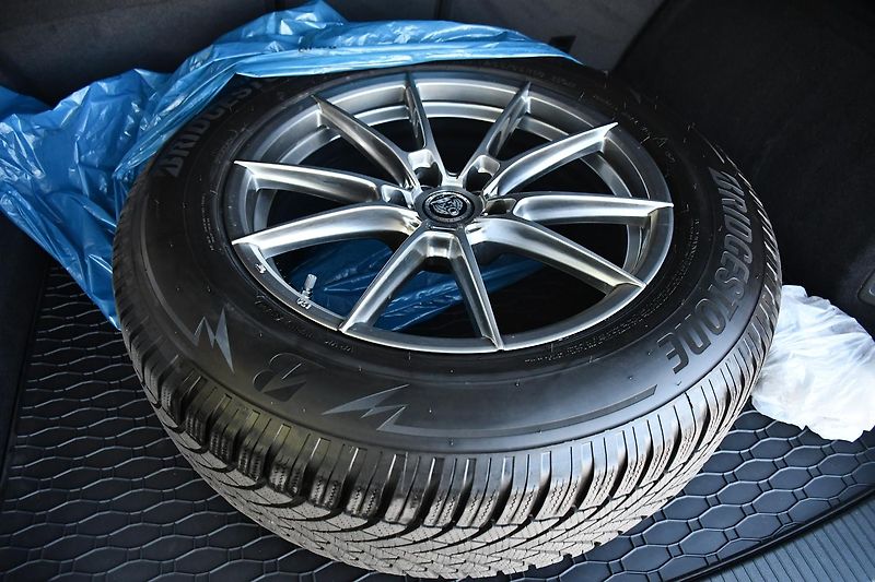 Volkswagen Touareg 3.0TDI 2.SADA KOL ČR - fotka 43 z 54