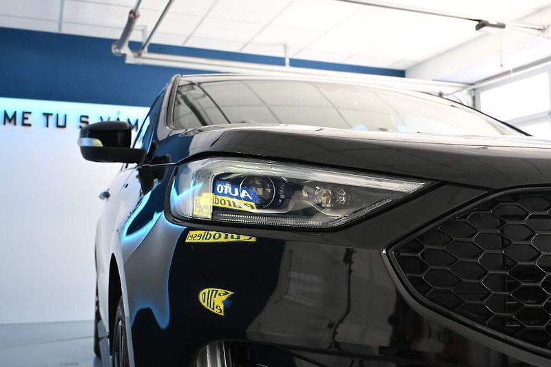 Ford Edge (2019) 2.0 ST-LINE 4x4 175KW LED ACC - fotka 46 z 48