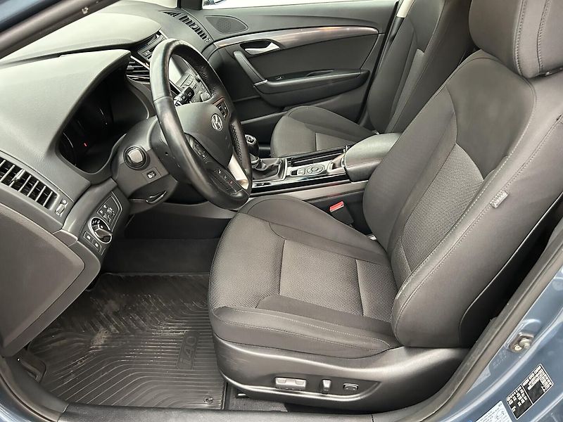 Hyundai i40 1.7 CRDI Experience - fotka 7 z 24