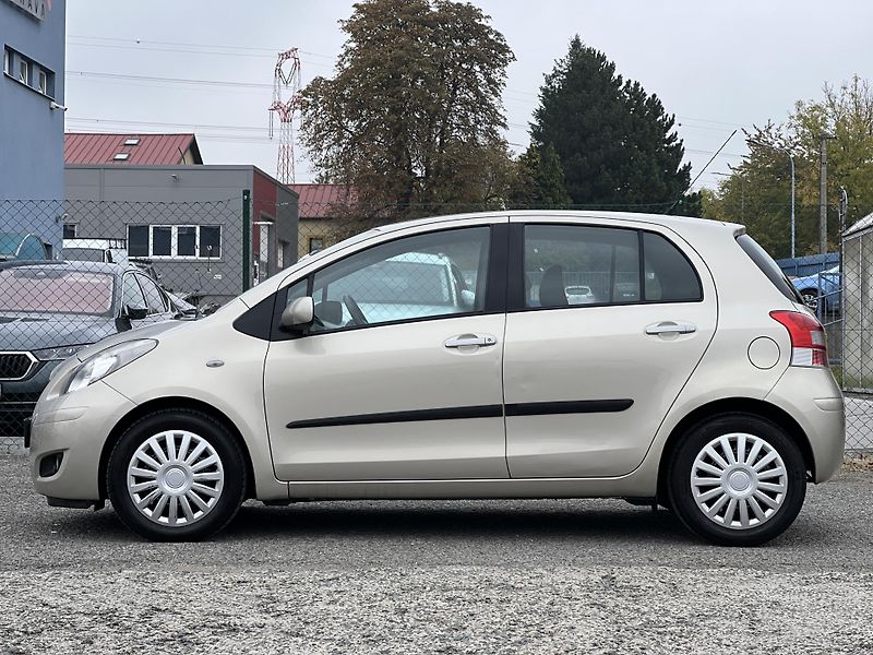 Toyota Yaris 1.3VVT-i 74kw KLIMA PŮVOD ČR  - fotka 4 z 38