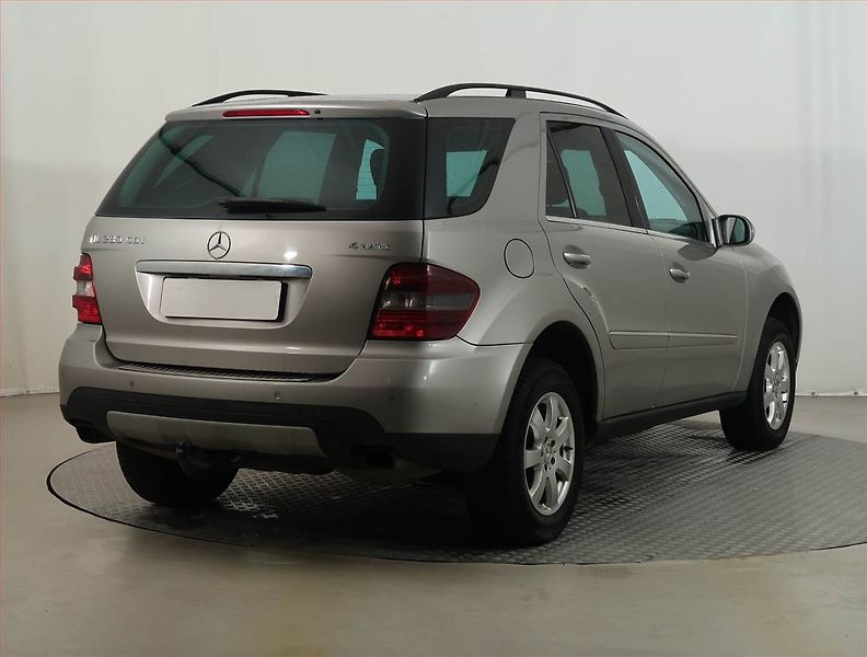 Mercedes-Benz Třídy M (2007) Base ML 280 CDI , 4X4 - fotka 5 z 13