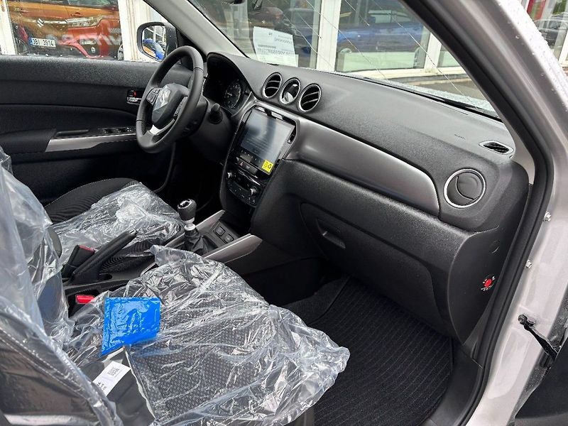 Suzuki Vitara Premium - fotka 9 z 10