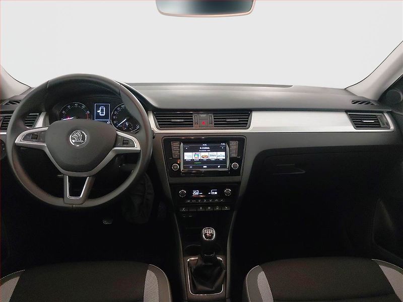 Škoda Rapid (2016) Spaceback 1.2 TSI, ČR,1.maj - fotka 8 z 19