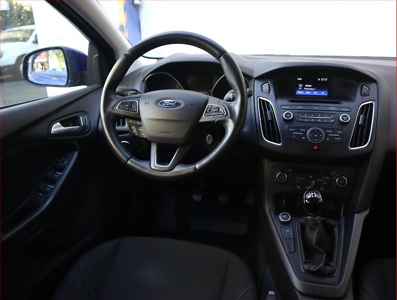 Ford Focus (2016) 1.0 EcoBoost, Serv.kniha - fotka 7 z 16