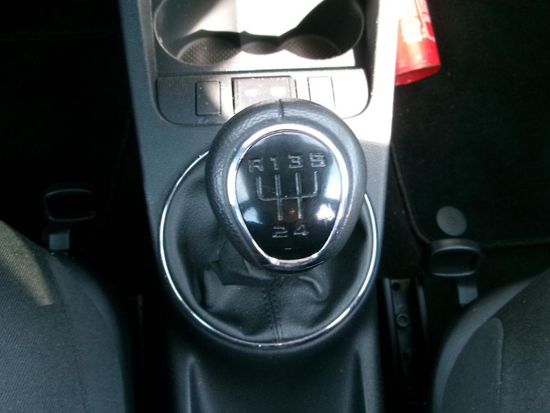 Škoda Fabia (2010) 1,2TSi ELEGANCE AC ALU - fotka 20 z 28