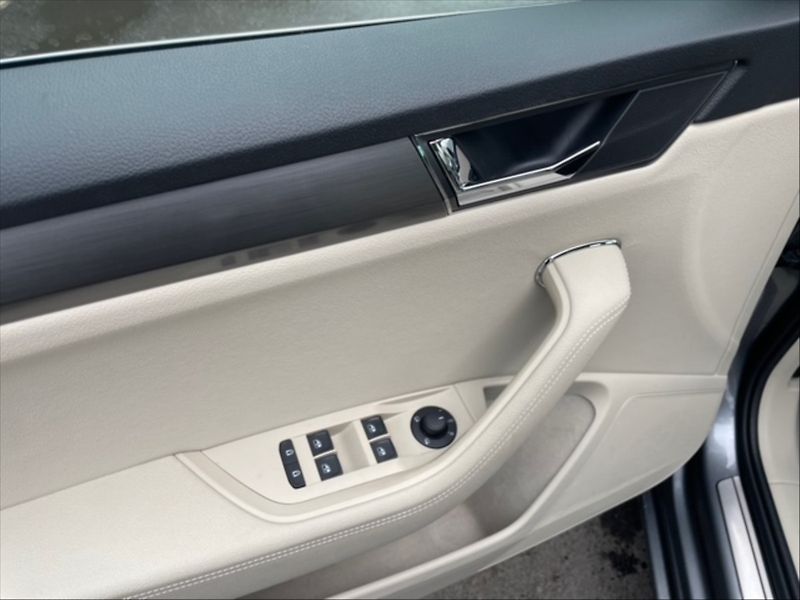 Škoda Superb 2,0 TDI 147 4x4 Style DSG - fotka 11 z 11
