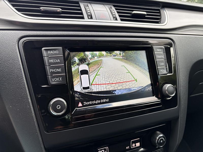 Škoda Rapid 1.0 TSi Clever - fotka 28 z 29