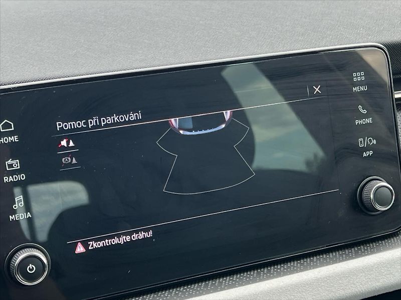 Škoda Scala 1,0 TSi 85 kW TOP SELECTION  R - fotka 17 z 27