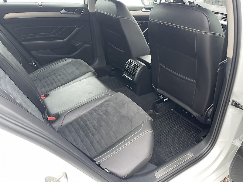 Volkswagen Passat 2.0TDi DSG 4x4 ELEGANCE-DPH-ČR - fotka 38 z 46