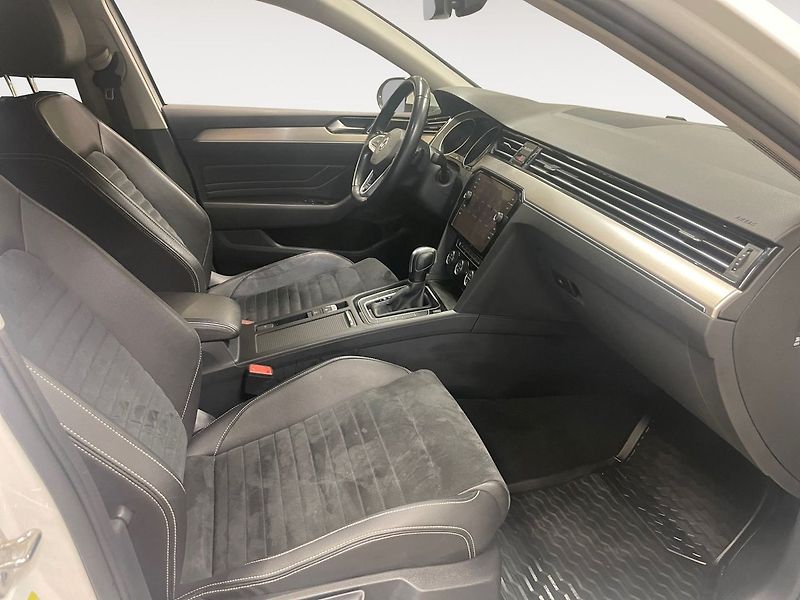 Volkswagen Passat TDI 4M R-Line Matrix NezT Taž - fotka 16 z 22