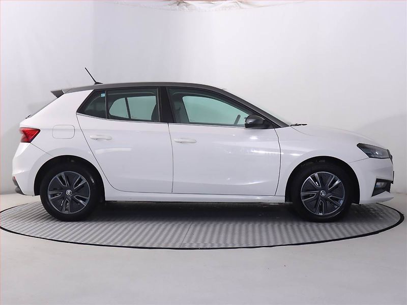 Škoda Fabia (2023) 1.0 TSI, Serv.kniha, Tempomat - fotka 6 z 22