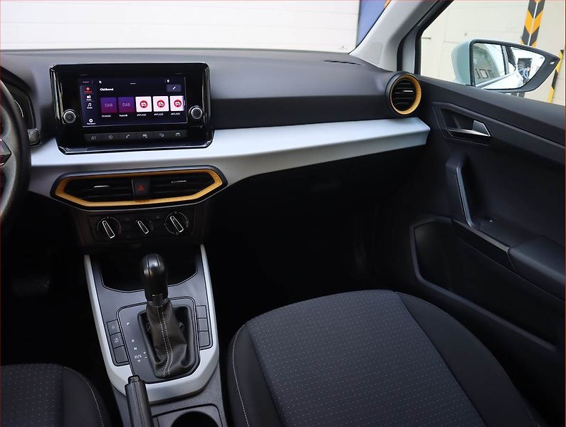 Seat Arona (2022) Xperience 1.0 TSI, Automat - fotka 8 z 21