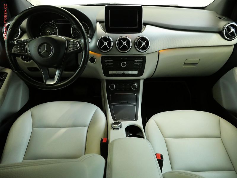 Mercedes-Benz Třídy B (2014) 2.2 CDi 4Matic B200, AT, LED - fotka 7 z 22