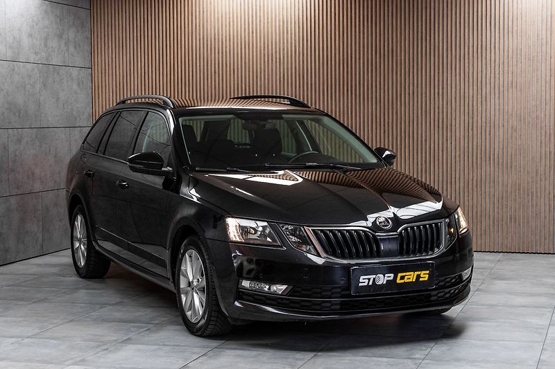 Škoda Octavia 1.6 TDI 85kW *MirrorLink*ACC* - fotka 3 z 40