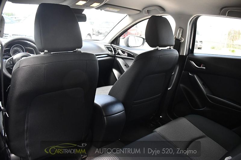 Mazda 3 2.0 SkyActiv-G120  - fotka 18 z 47