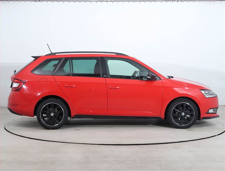 Škoda Fabia (2021) Monte Carlo 1.0 TSI - fotka 6 z 21