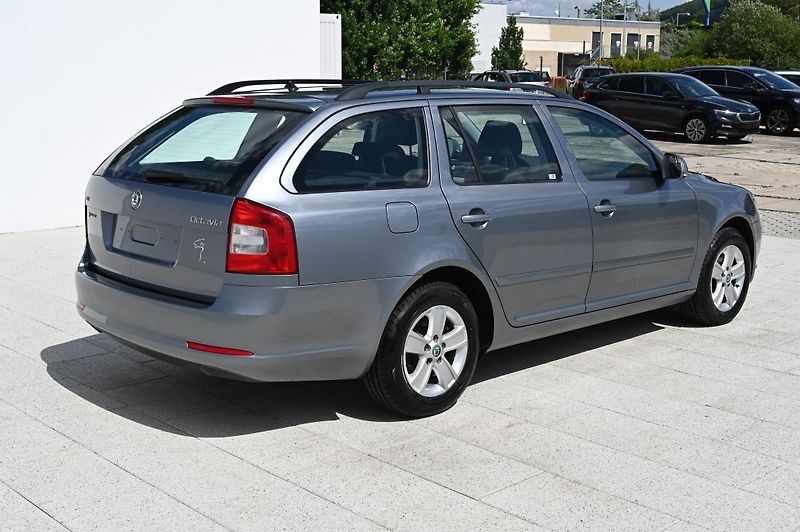 Škoda Octavia 2.0TDI 103KW 9/2012 Rezervace - fotka 5 z 43