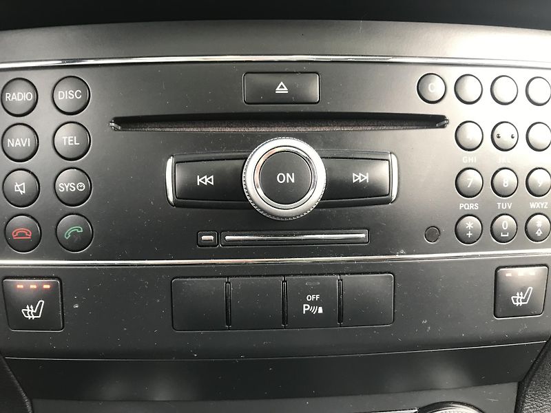 Mercedes-Benz GLK 350 CDI 165 KW 4MATIC,NAVI.. - fotka 21 z 25
