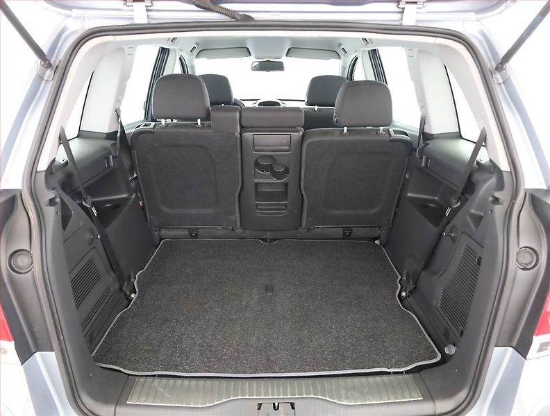 Opel Zafira (2009) 1.8, 7 míst, Serv.kniha - fotka 18 z 18