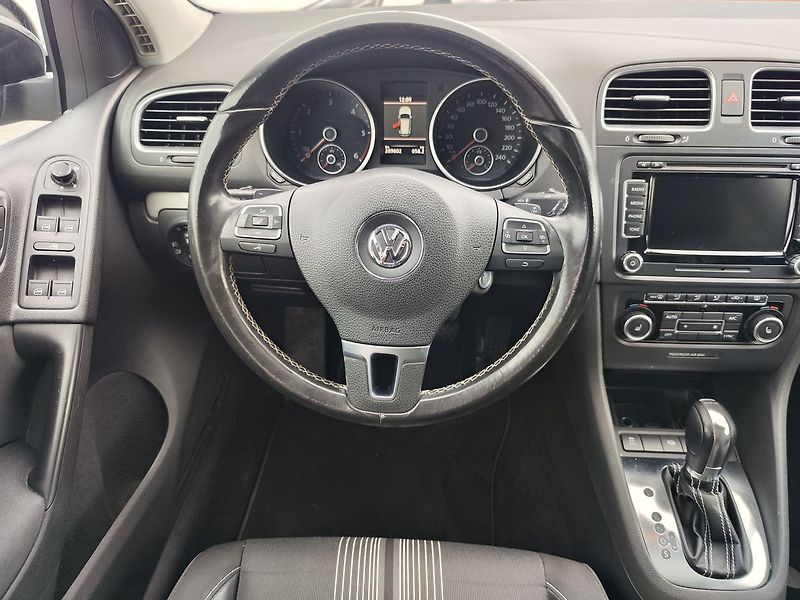 Volkswagen Golf 1.6 TDI/77kW Match DSG - fotka 13 z 30
