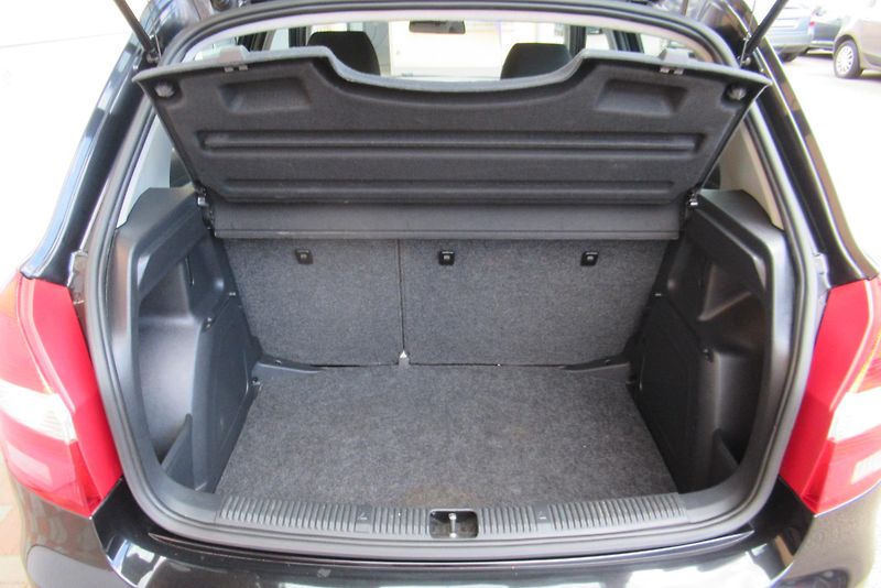 Škoda Fabia 1.2i KLIMA - fotka 17 z 32