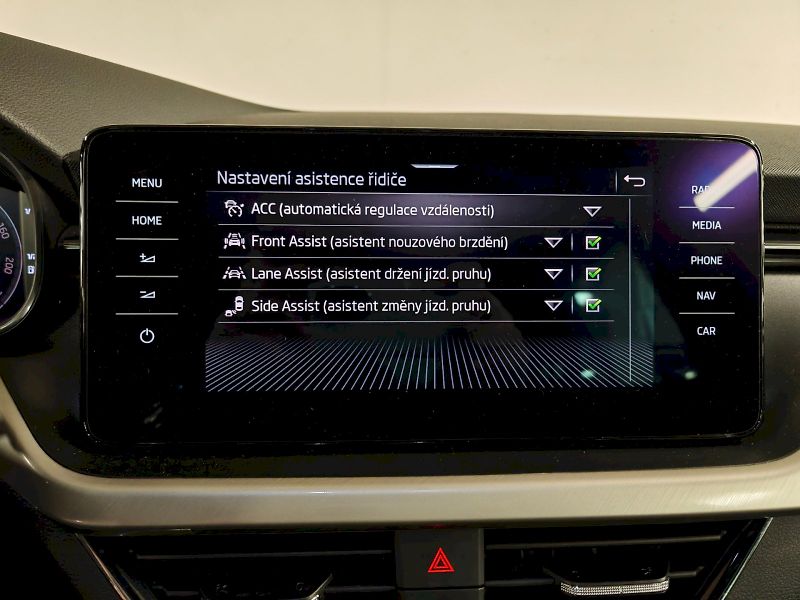 Škoda Scala (2019) 1.5 TSI 110 kW DSG Style - fotka 11 z 29