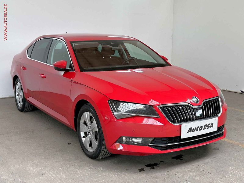 Škoda Superb (2018) 2.0 TDi, ČR, Ambition, xenon - fotka 1 z 19