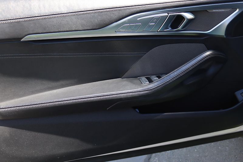 BMW Řada 8 840i XDRIVE CABRIO M-PAKET G14 - fotka 26 z 49