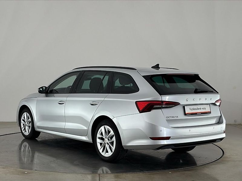 Škoda Octavia Ambition DSG - fotka 15 z 27