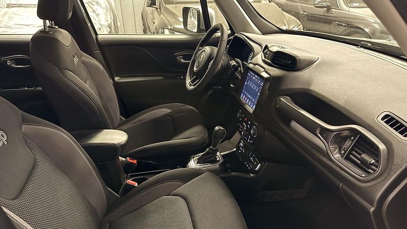 Jeep Renegade (2022) T4 4X4, PHEV,5REZERVOVÁNO - fotka 2 z 34
