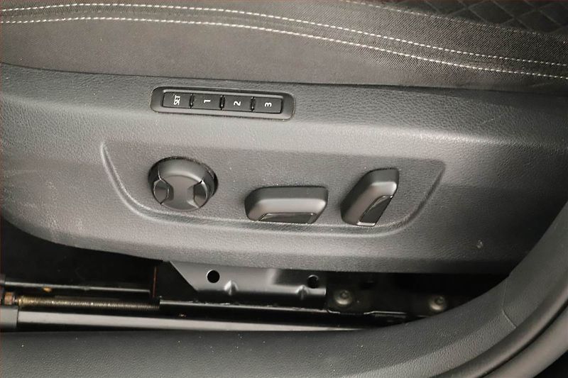 Škoda Superb (2019) 2.0 TDI, Automat, Serv.kniha - fotka 14 z 16