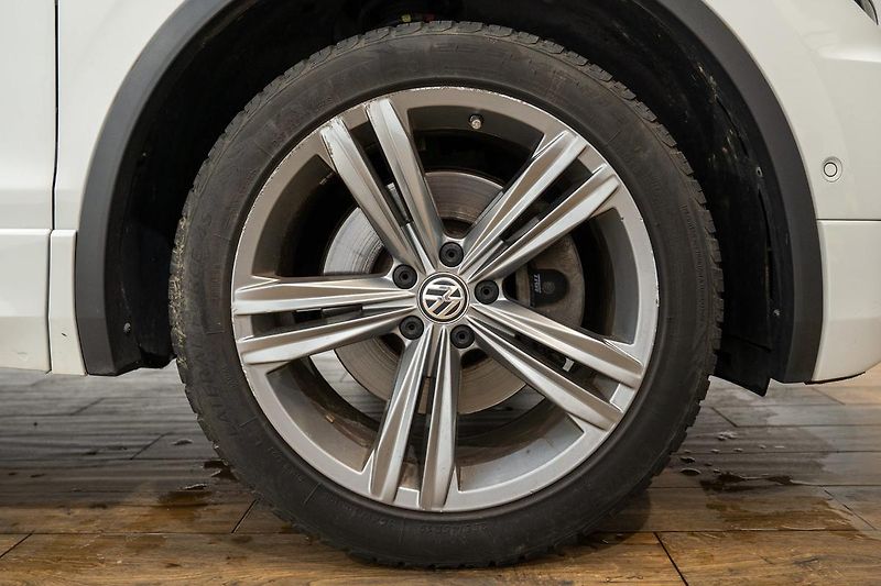 Volkswagen Tiguan Allspace (2019) 2.0 TSI 162 kW 4Motion R-Line - fotka 28 z 30