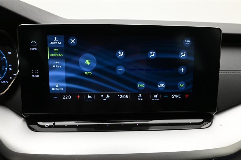 Škoda Octavia 2,0 TDI 110kW DSG Ambition Zár - fotka 17 z 24