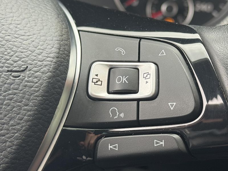 Volkswagen Sharan (2017) 2.0TDi 110kW 4M Highline 7míst - fotka 31 z 52