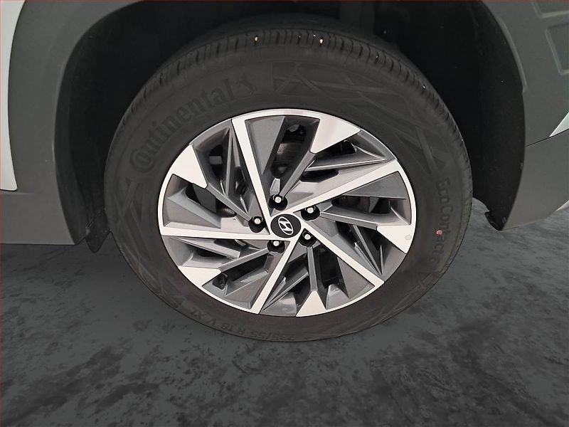 Hyundai Tucson (2023) 1.6 T-GDI - fotka 15 z 17