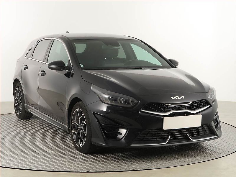 Kia Ceed (2021) GT Line 1.5 T-GDI, Serv.kniha - fotka 1 z 17