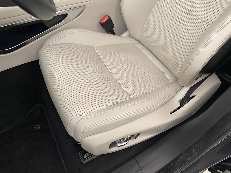 Jaguar F-Pace D300 R-DYNAMIC HSE AWD AUT CZ - fotka 24 z 48