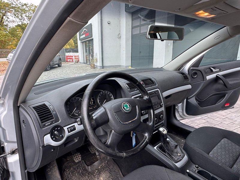 Škoda Octavia (2010) 1.6 TDi, odpočet DPH - fotka 16 z 32
