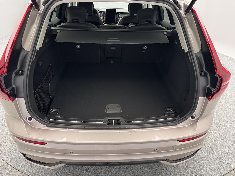 Volvo XC60 (2026) B5 AWD AUT DARK ULTRA - fotka 5 z 22